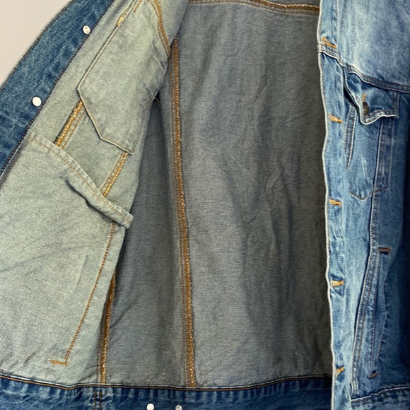 Forever 21 Men’s Distressed Jean Jacket - Picture 4 of 6